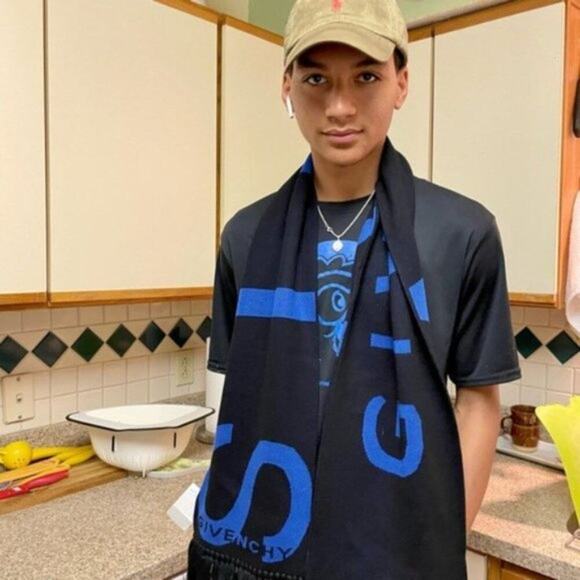 Givenchy Logo Fringe Trim Cotton Football Scarf black with blue lettering - Picture 9 of 9